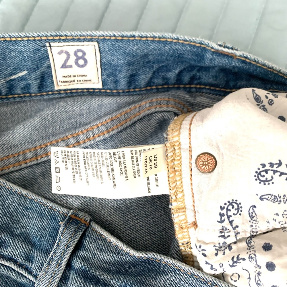We the Free Blossom Rigid Distressed Jeans Sz 28 - Picture 10 of 10